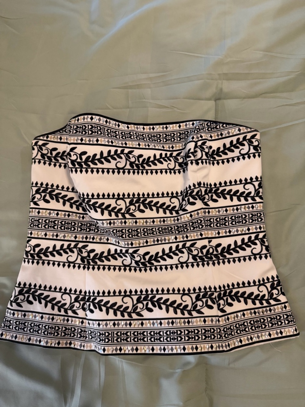 White House Black Market Black and White Strapless Bustier Top, like new size 12